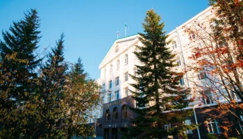 Власти Югры не увидели эффекта от модернизации проблемного лагеря &laquo;Окуневские зори&raquo;